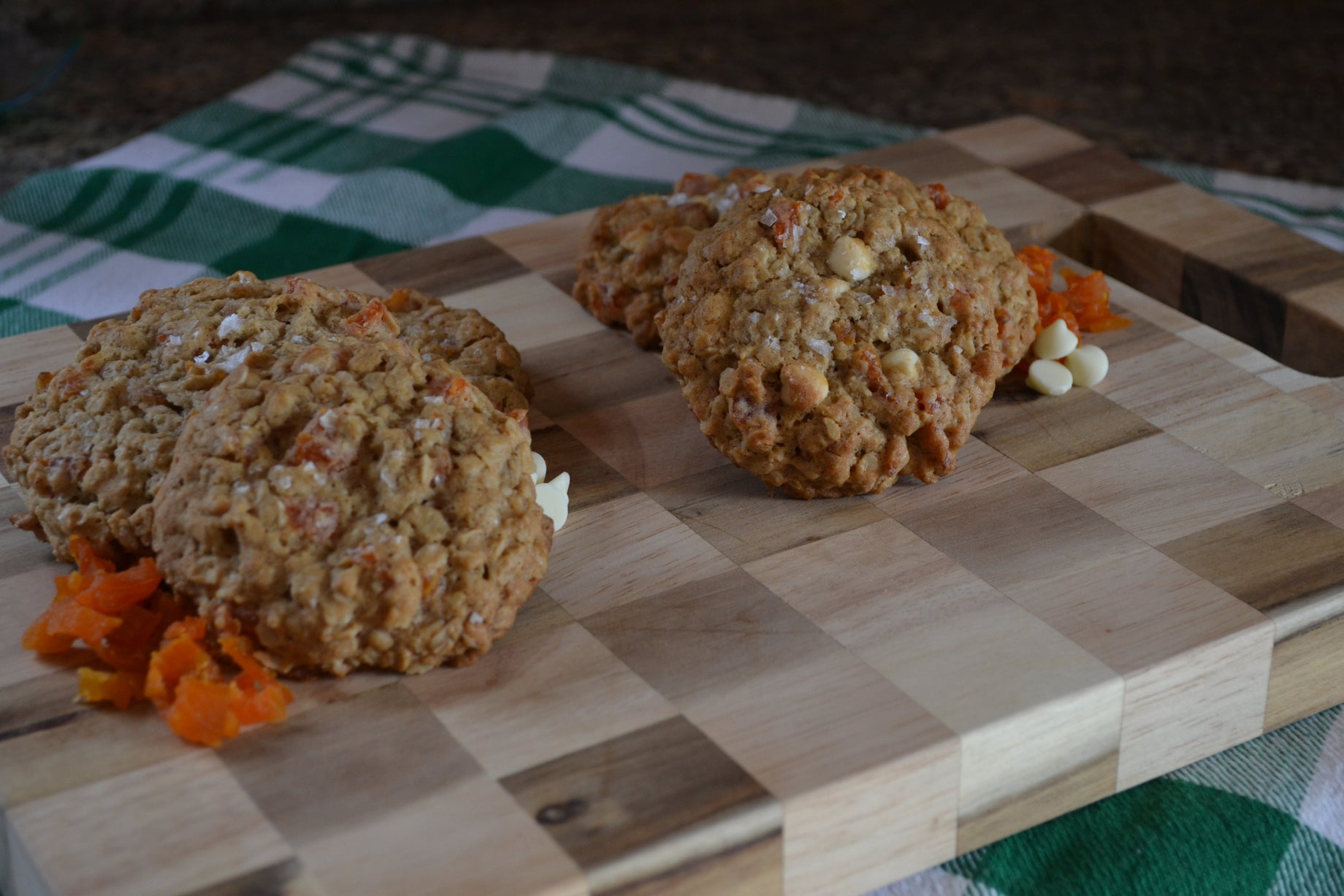 Apricot Oatmeal Cookies
